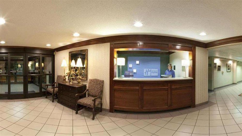 Holiday Inn Express Hotel Fort Campbell-Oak Grove By Ihg מראה חיצוני תמונה