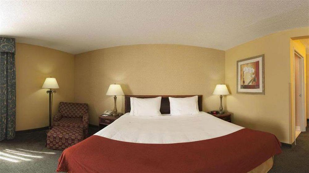 Holiday Inn Express Hotel Fort Campbell-Oak Grove By Ihg מראה חיצוני תמונה