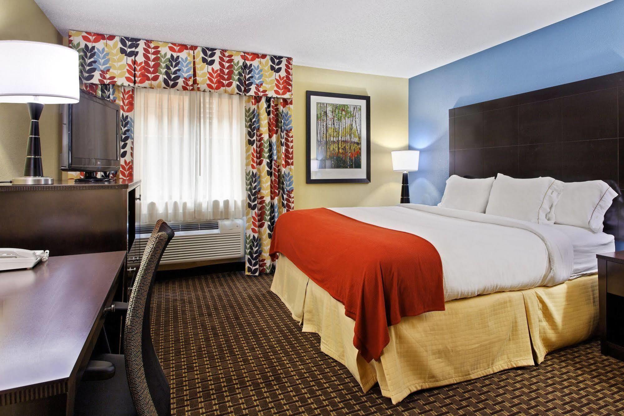 Holiday Inn Express Hotel Fort Campbell-Oak Grove By Ihg מראה חיצוני תמונה